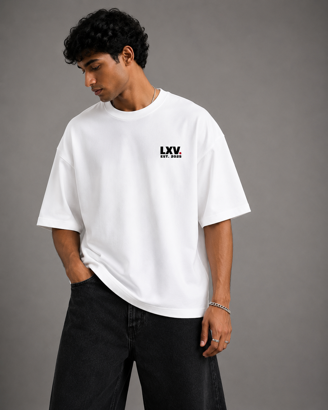 LUXVÓIRE "Phantom" Oversized Tee
